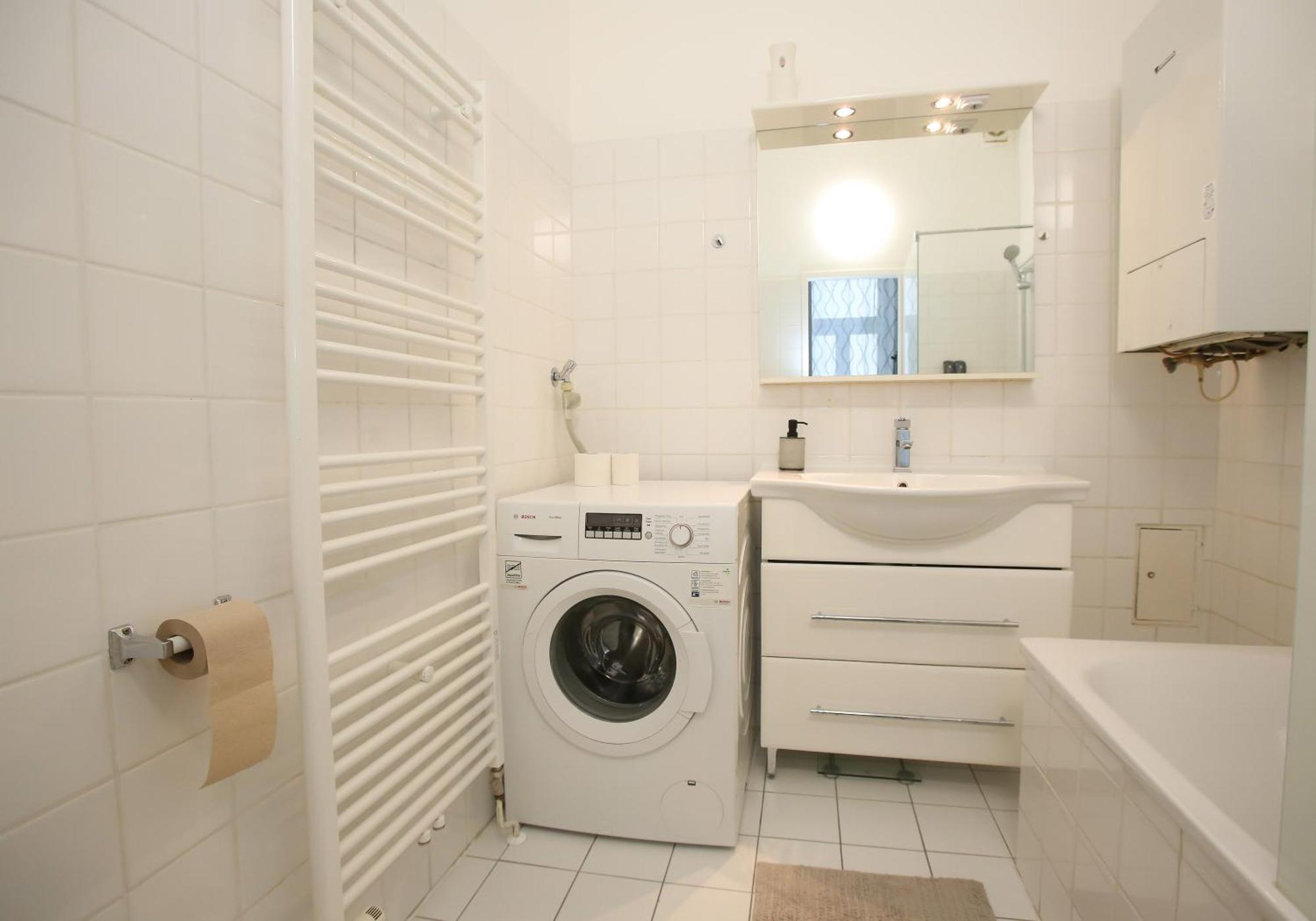 City Elegance Central Gem With Free Parking And Fast Internet 250 Mbits Виена Екстериор снимка